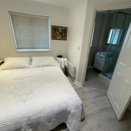 Homestay Ulker Bristol